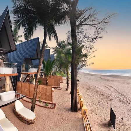 The Rose Goa Beach Resort Agonda Exteriör bild