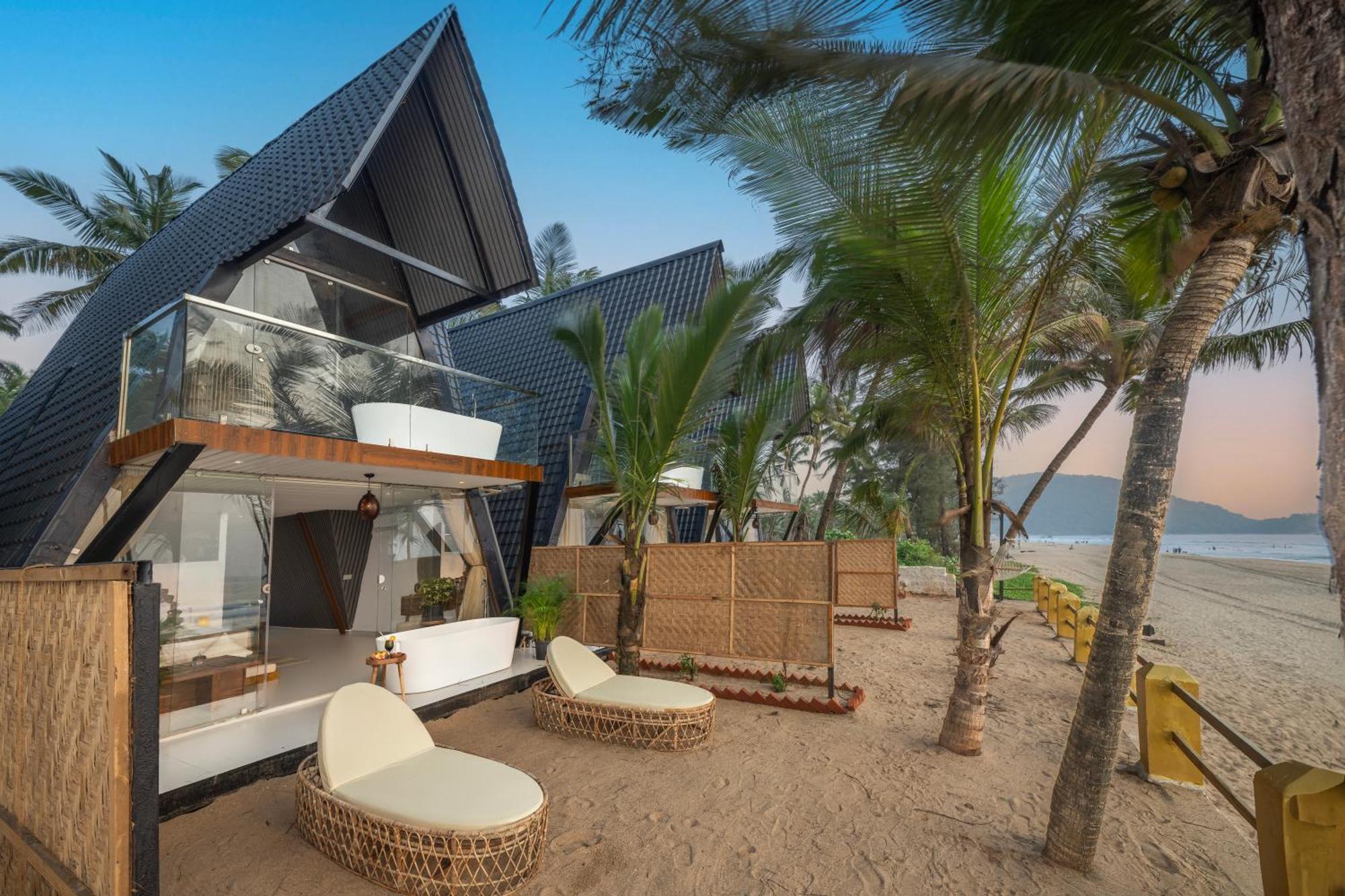 The Rose Goa Beach Resort Agonda Exteriör bild