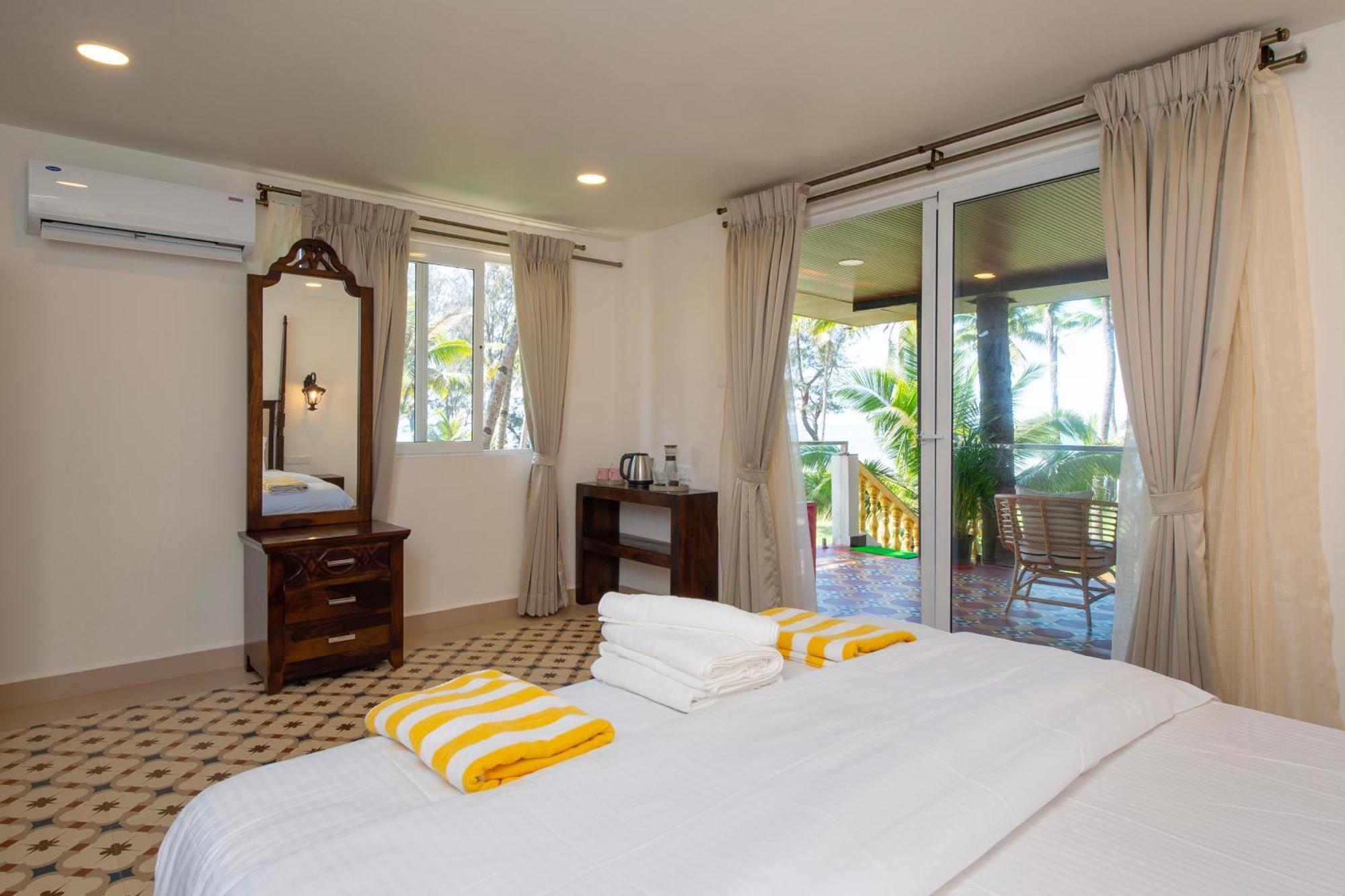 The Rose Goa Beach Resort Agonda Exteriör bild