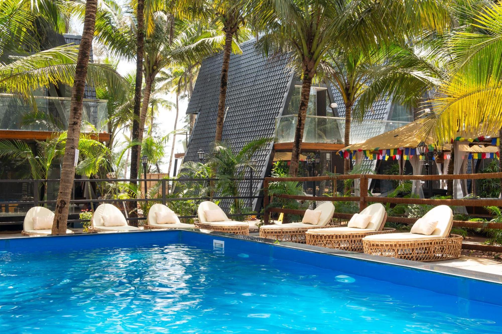 The Rose Goa Beach Resort Agonda Exteriör bild