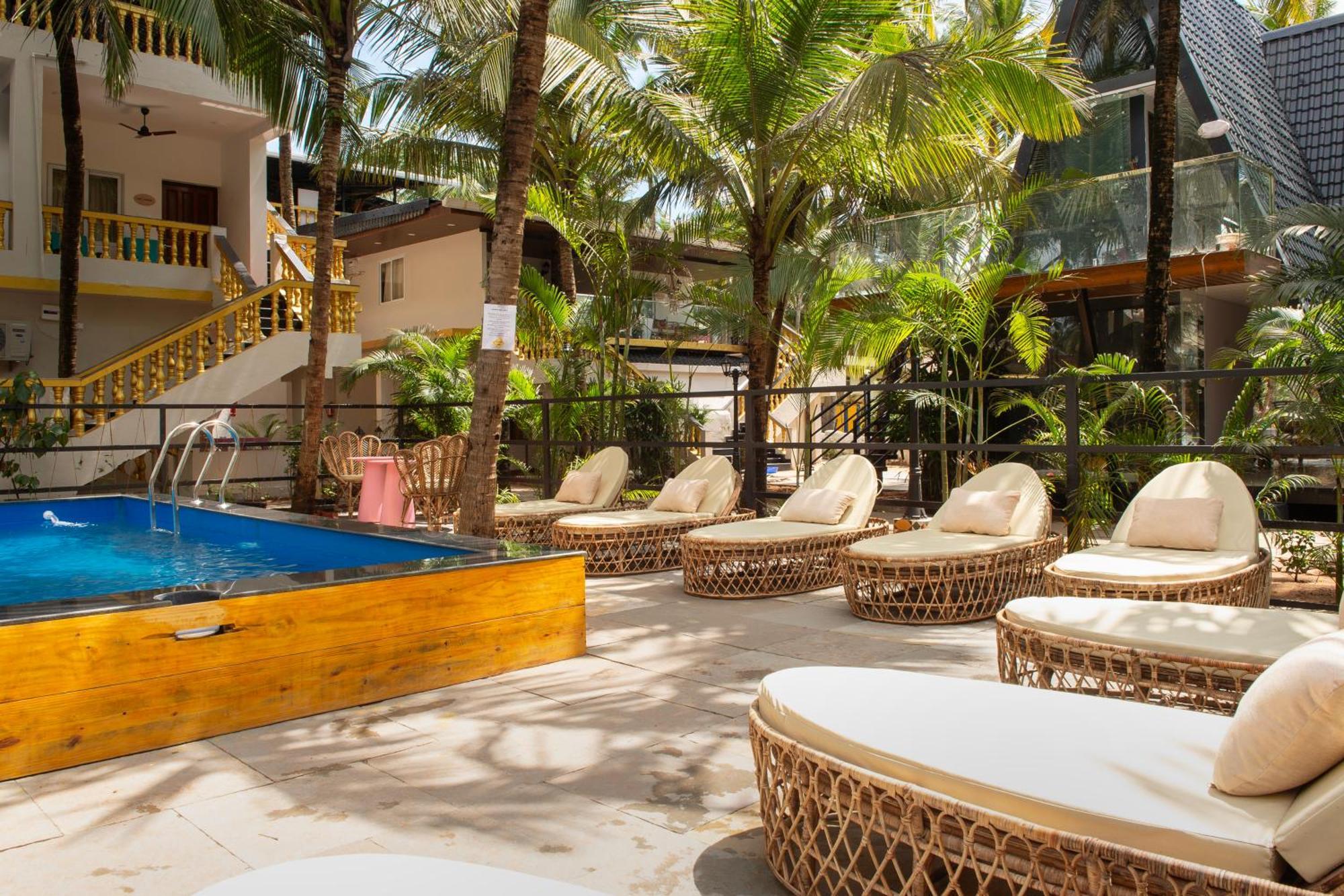 The Rose Goa Beach Resort Agonda Exteriör bild
