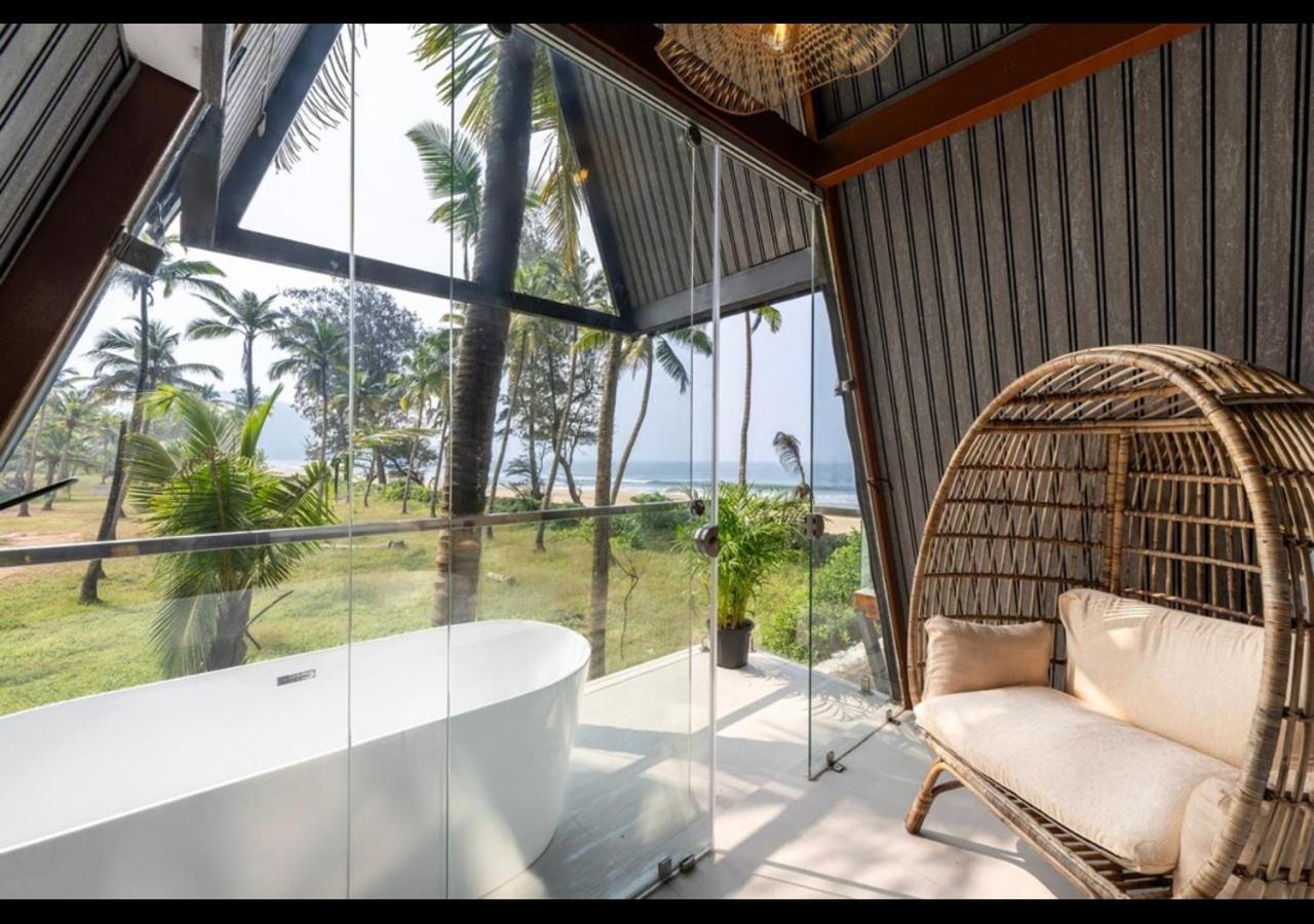The Rose Goa Beach Resort Agonda Exteriör bild